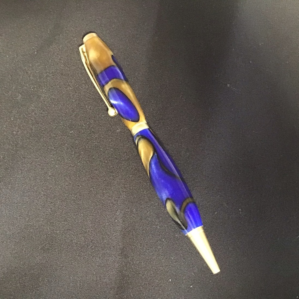 🎁 Handcrafted Ink Pen blue and gold acrylic pen
